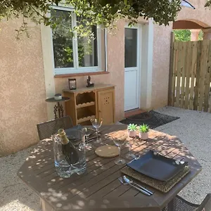 joli-studio-independant-20m-avec-jardin.fr-provencehotel.com/